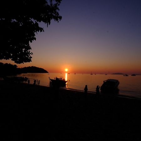 Long Bay Resort Koh Lipe Bagian luar foto